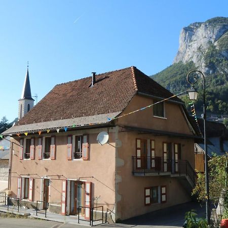 Le Postillon Rez Saint-Pierre-d'Entremont (Savoie) Exterior photo